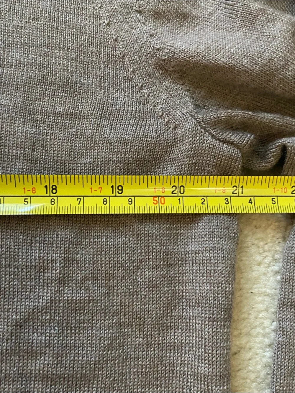 Banana Republic Mens Merino V-Neck Sweater Med Light Brown 100% Wool Lightweight